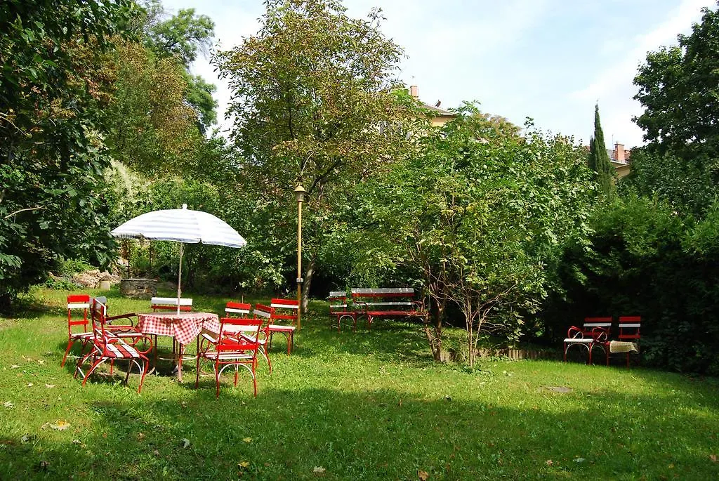 Gardonyi Vendeghaz Bed & Breakfast Budapest
