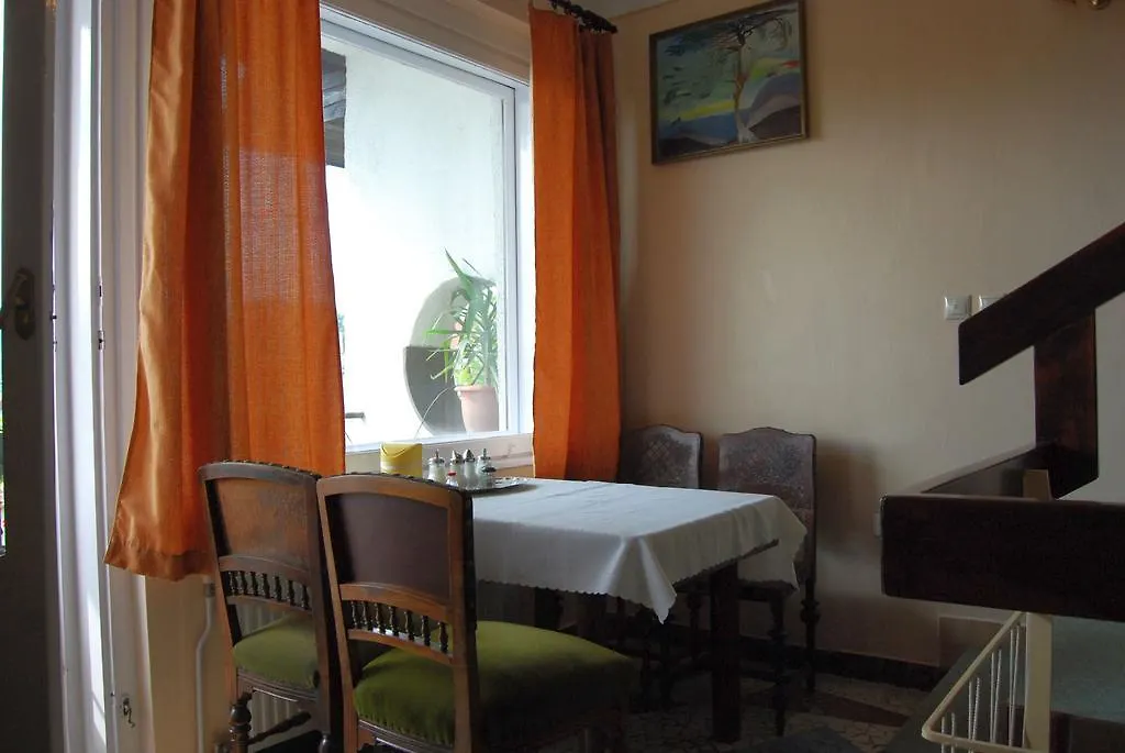 Gardonyi Vendeghaz Bed & Breakfast Budapest