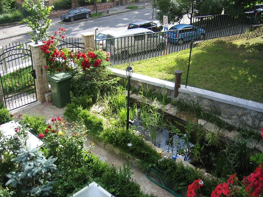 Gardonyi Vendeghaz Bed & Breakfast Budapest
